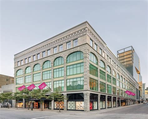 HOLT RENFREW OGILVY